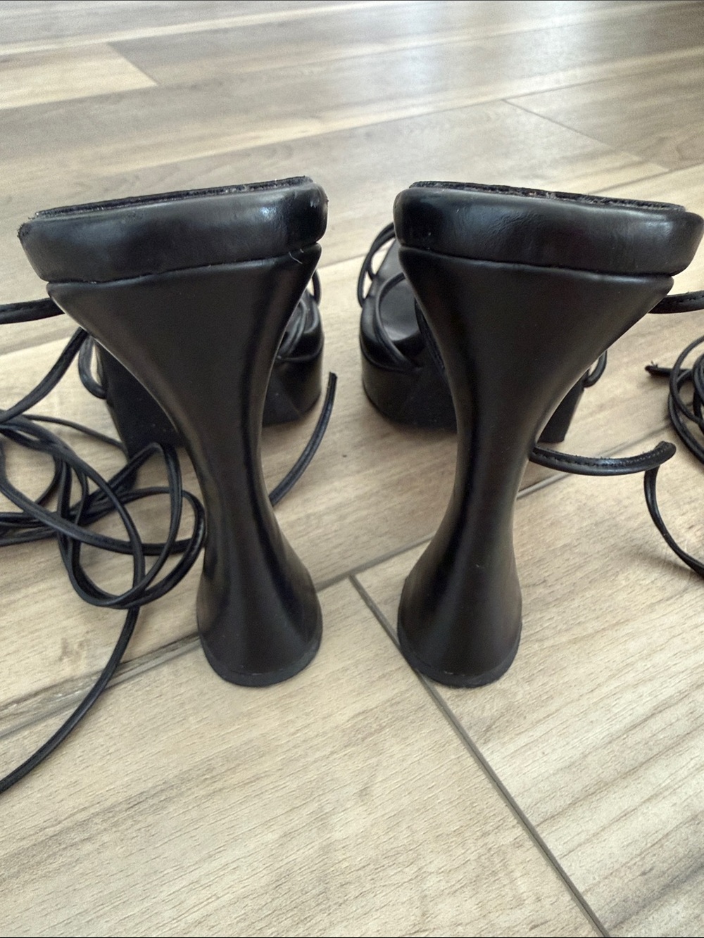 Jeffrey Campbell "Primadonna Strappy" Black Heels Size 8 - Picture 9 of 11